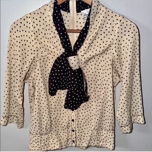 BEQUILE Polka Dot Women's Vintage Blouse with Scarf Accent Sleek Minimal Look